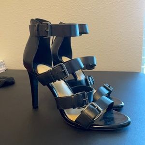 Black Gianna Bini strap heels
